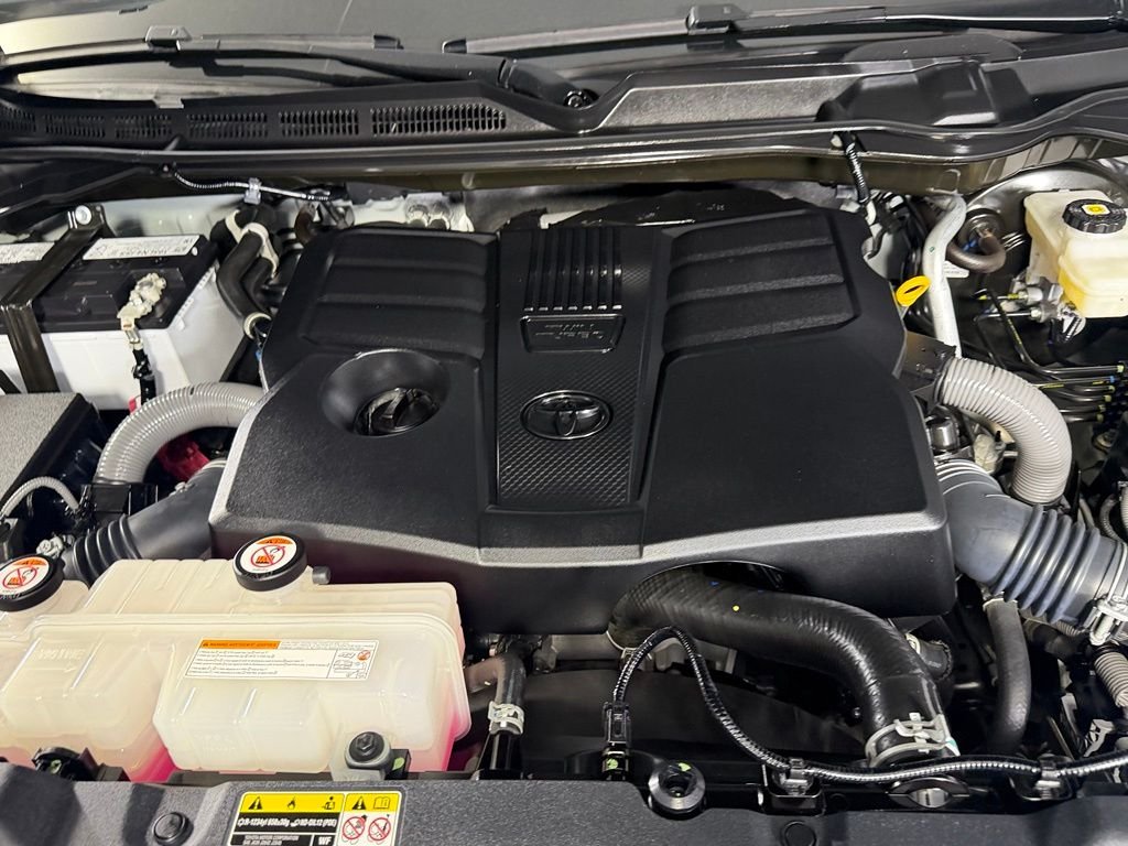 Used 2024 Lunar Rock Toyota SR5 image 28