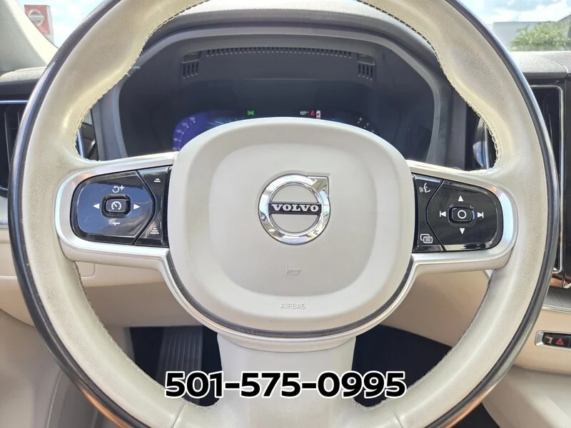 Used 2023 Crystal White Metallic VOLVO B5 AWD PLUS BRIGHT THEME image 31