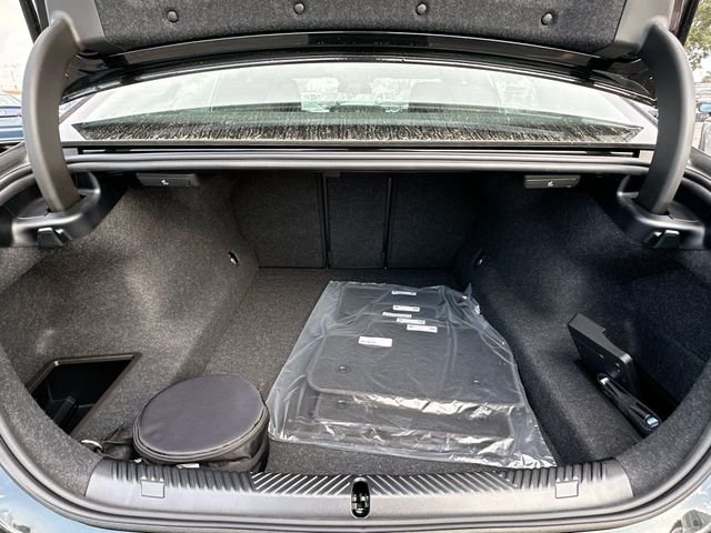 New 2026 Black BMW 530i image 21