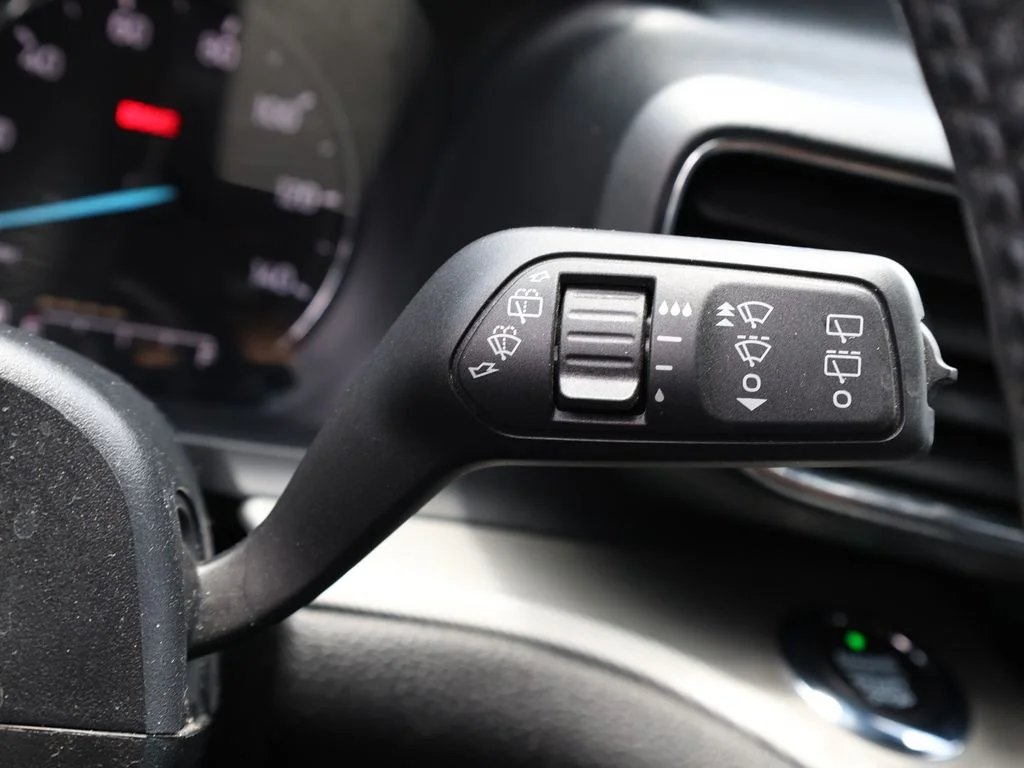 Used 2020 White Ford XLT image 39
