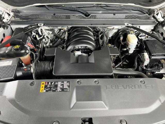 2018 Chevrolet Suburban LT - Photo 32