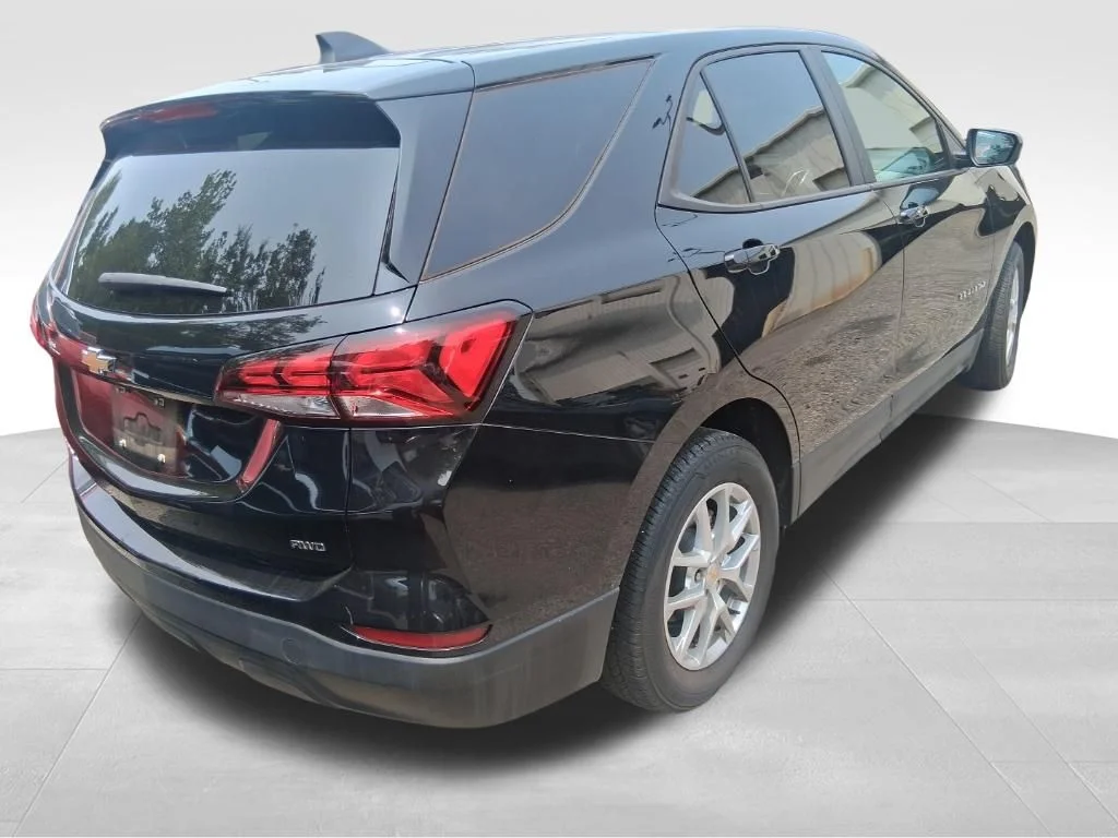 Used 2022 Black Chevrolet LS image 4