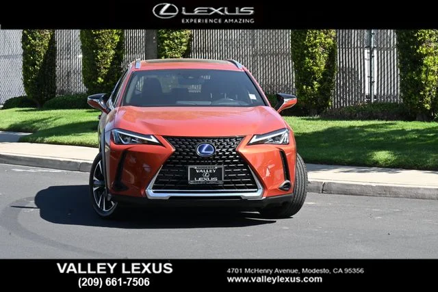 Used 2019 Orange Lexus 250h Base image 2