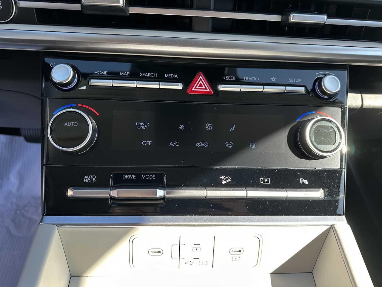 2026 Hyundai Santa Fe SE - Photo 18