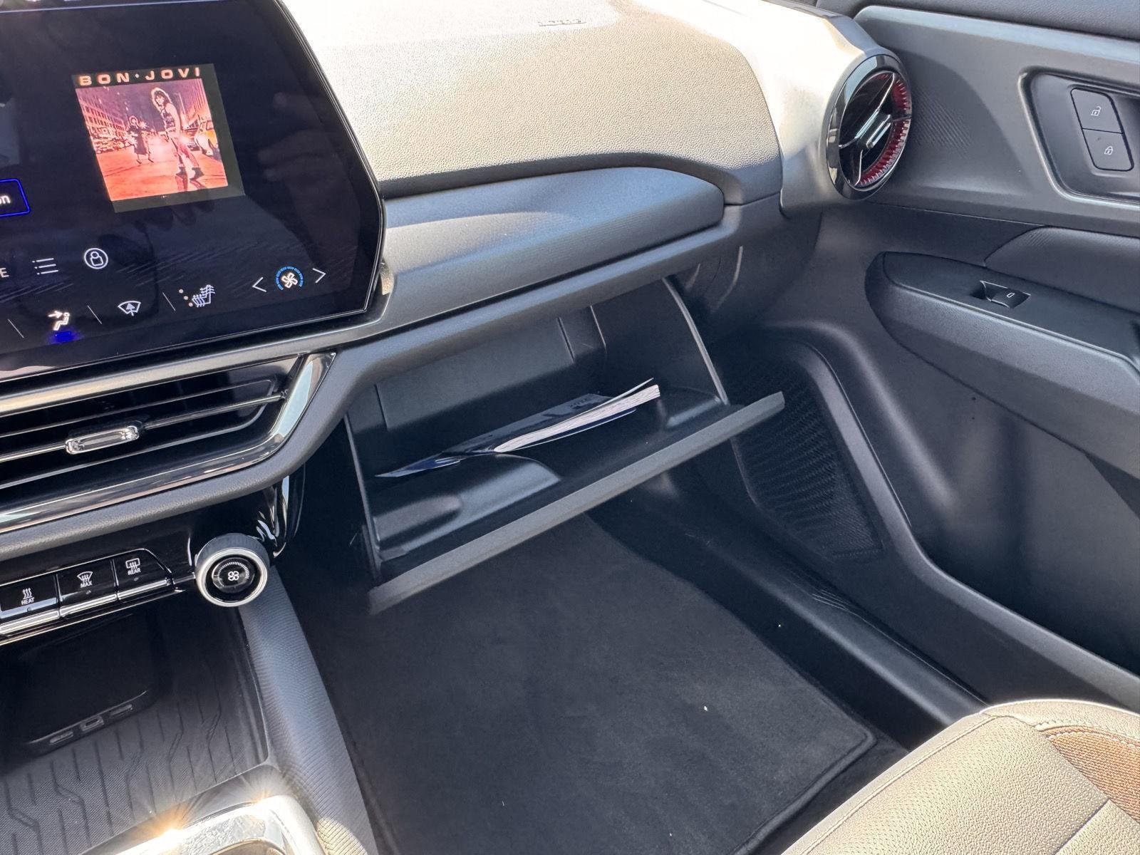 2026 Chevrolet Equinox EV RS - Photo 28