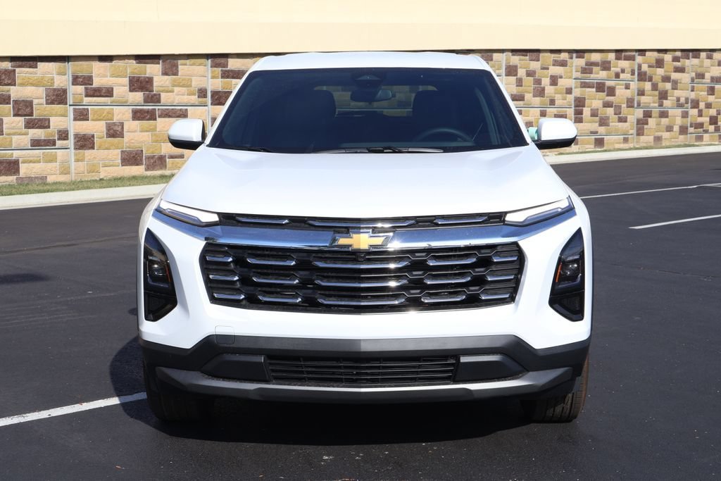 2027 Chevrolet Equinox LT - Photo 2