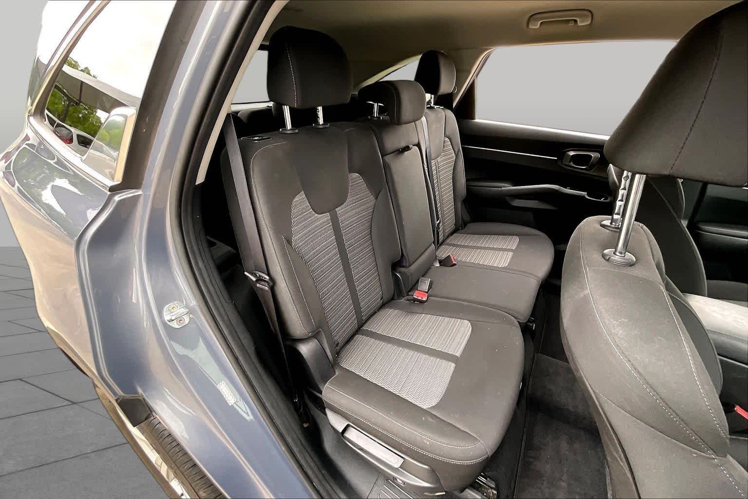 Used 2021 Everlasting Silver Kia LX image 19