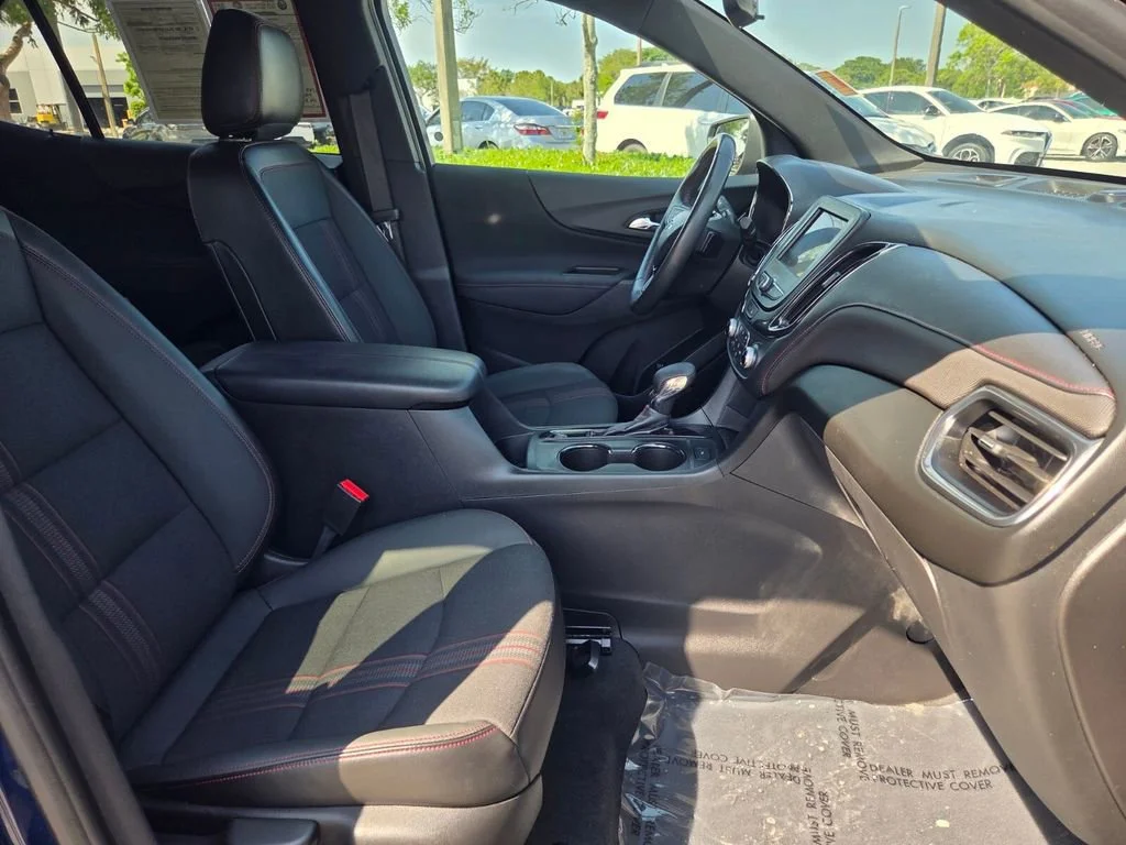 Used 2022 Blue Glow Metallic Chevrolet RS image 31