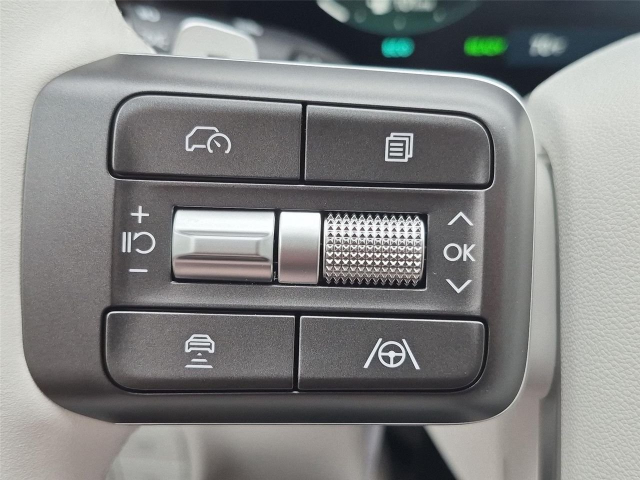 New 2026 Creamy White Pearl Hyundai Blue SEL 8P image 19