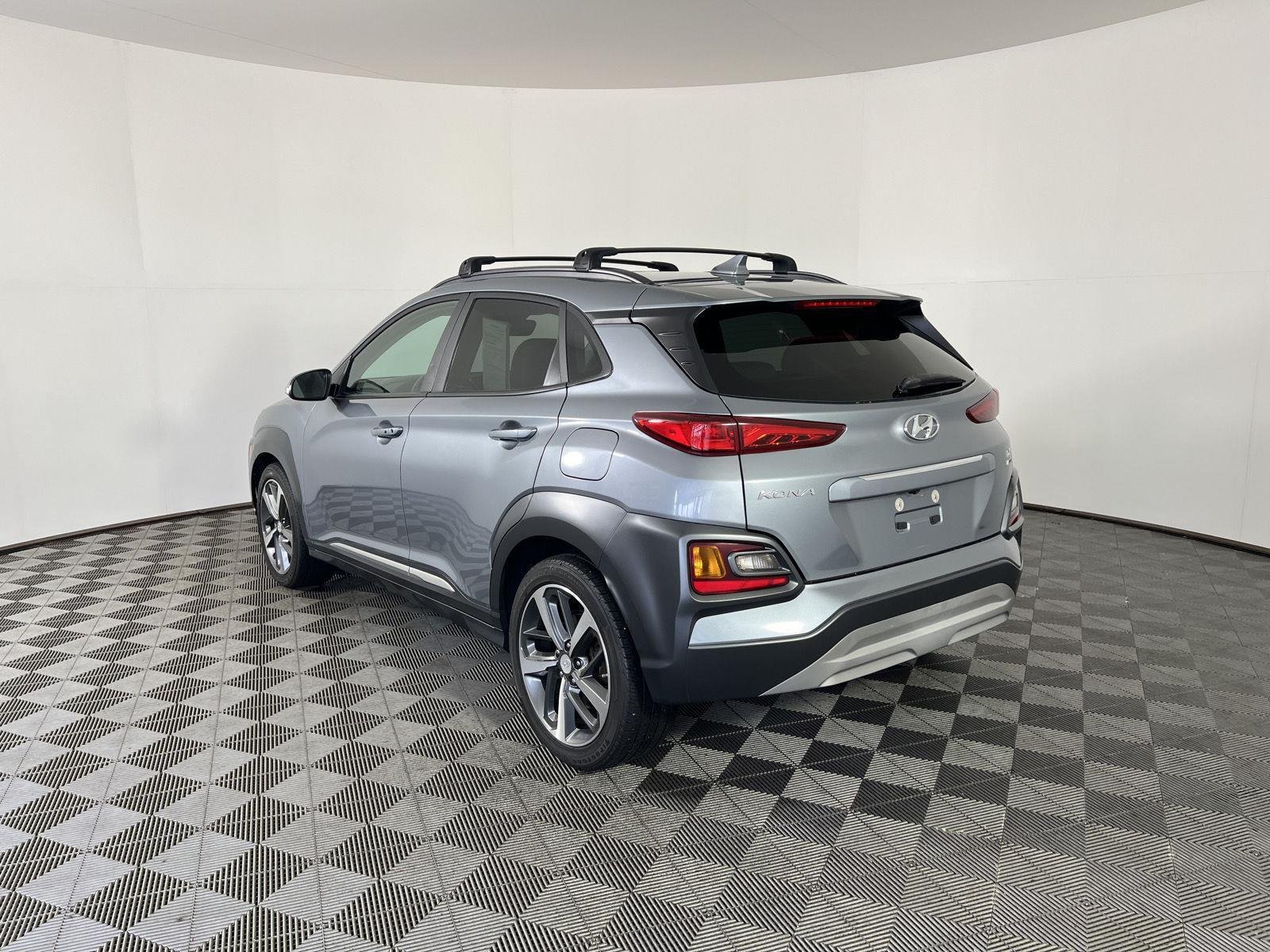 Used 2020 Sonic Silver Hyundai Limited image 18