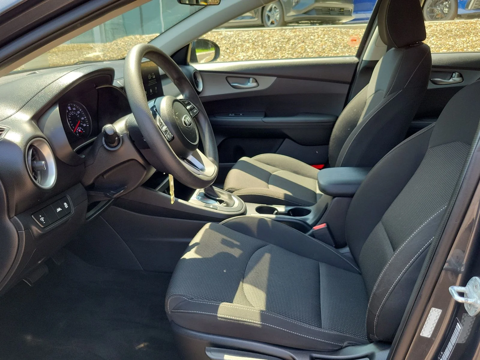 Used 2021 Gray Kia LXS image 9