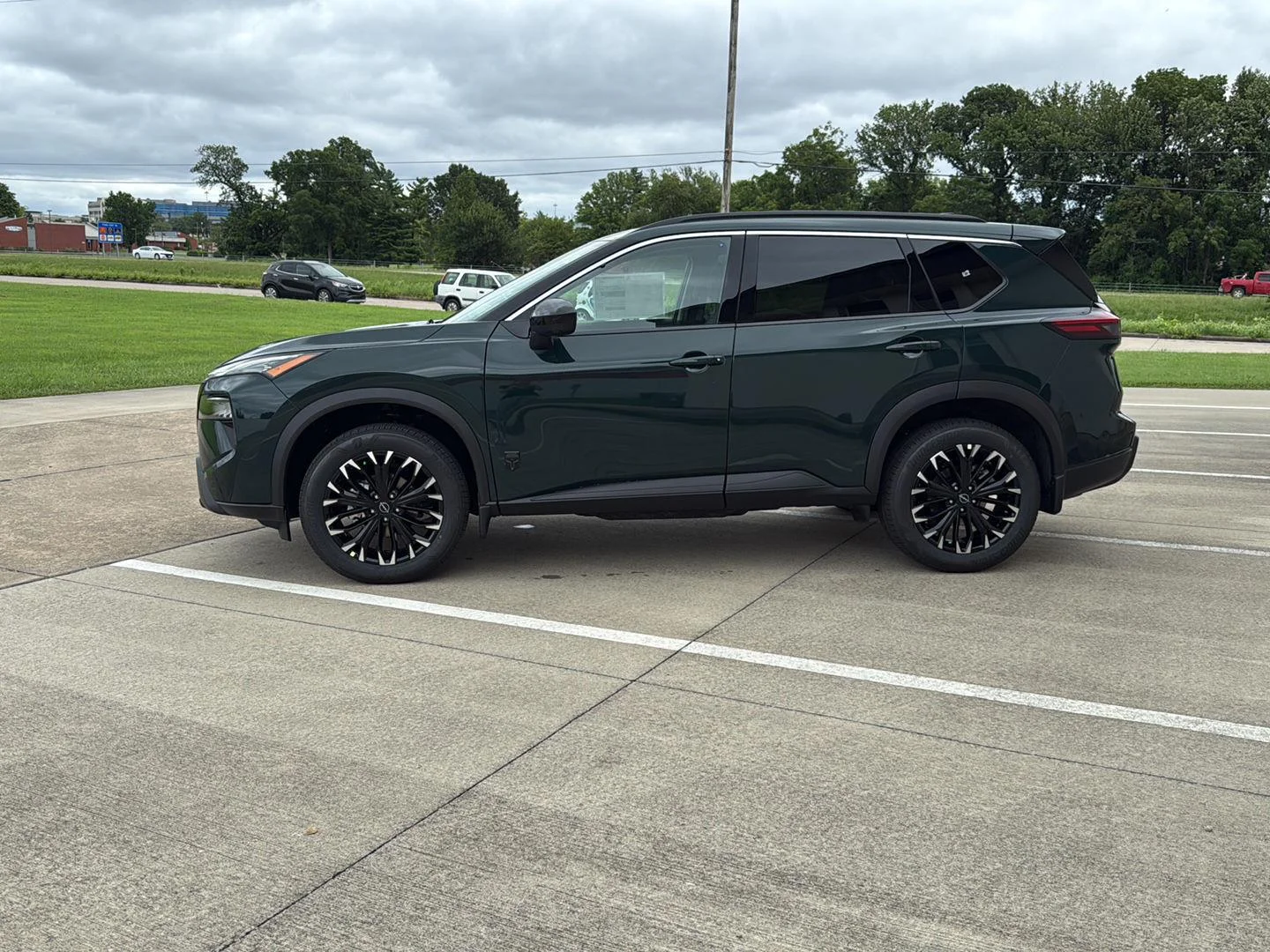New 2026 OBSIDIAN GREEN Nissan Dark Armor image 4