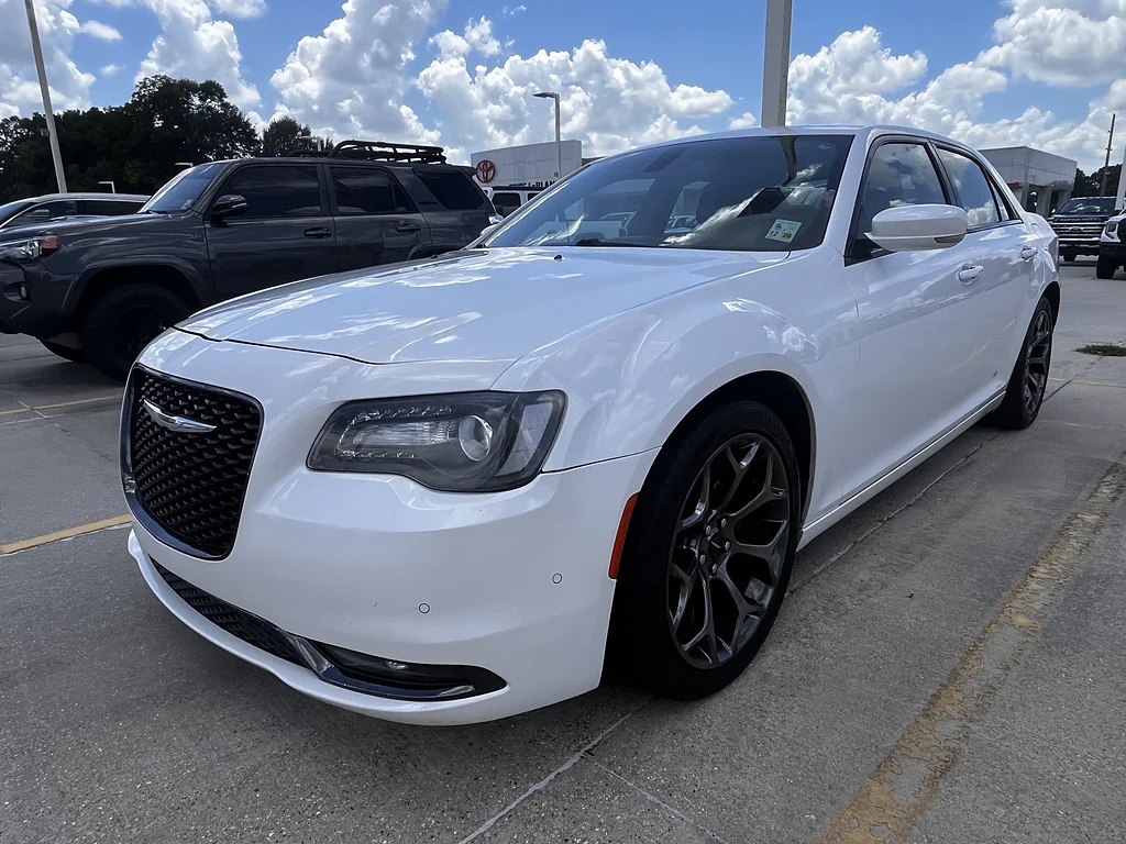Used 2016 Bright White Clear Coat Chrysler S image 7