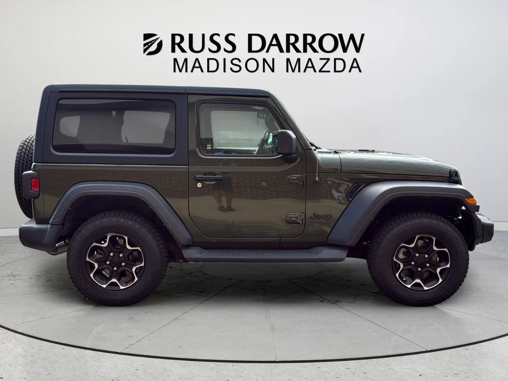 Used 2021 Green Jeep Sport S image 6