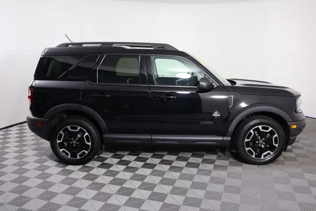 Used 2023 Black Ford Outer Banks image 9