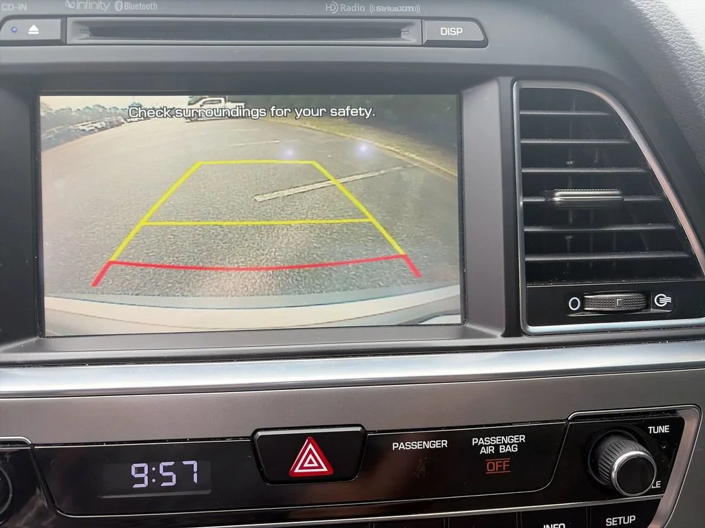 Used 2016 Silver Hyundai Limited image 19