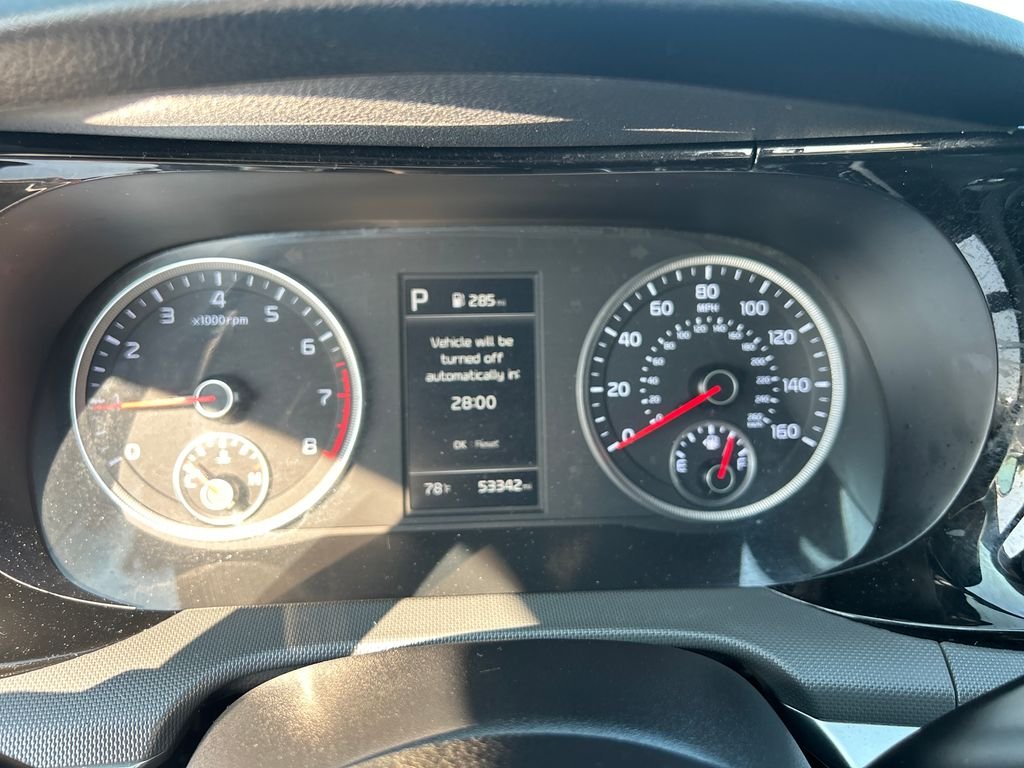 Used 2022 Black Kia LXS image 17