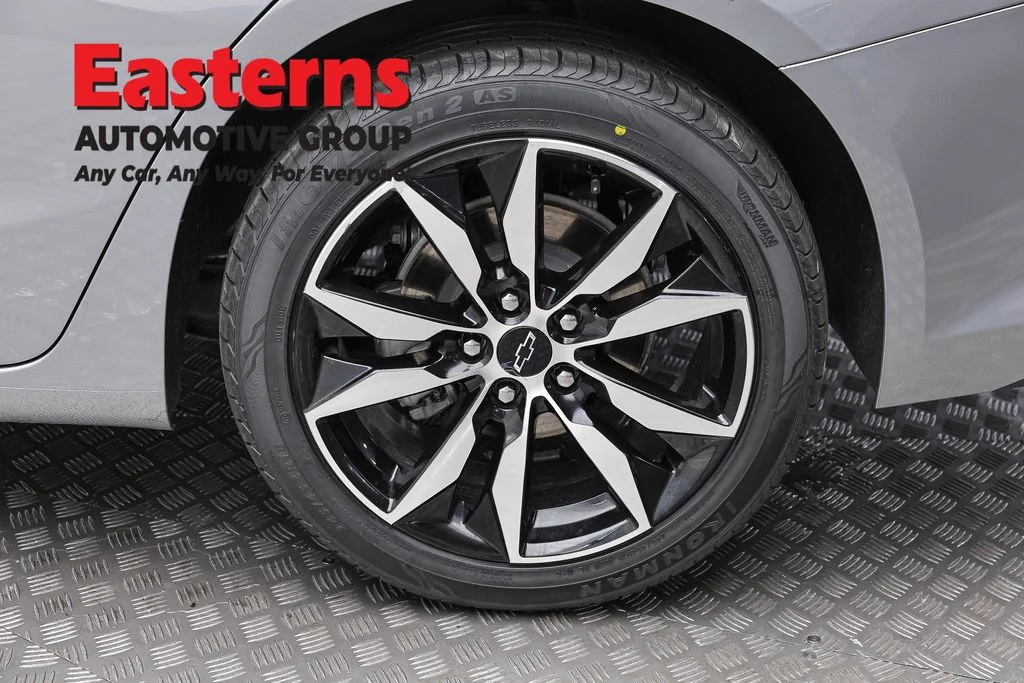 Used 2024 Gray Chevrolet RS image 8