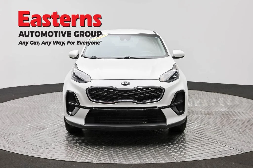 Used 2022 White Kia LX image 2