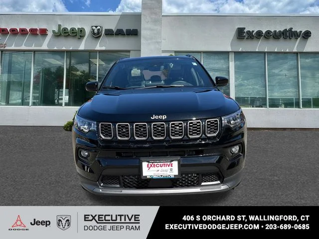 New 2026 Diamond Black Crystal Pearl-Coat Exterior Paint Jeep Limited image 6