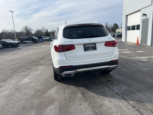 Used 2022 White Mercedes-Benz GLC 300 image 11