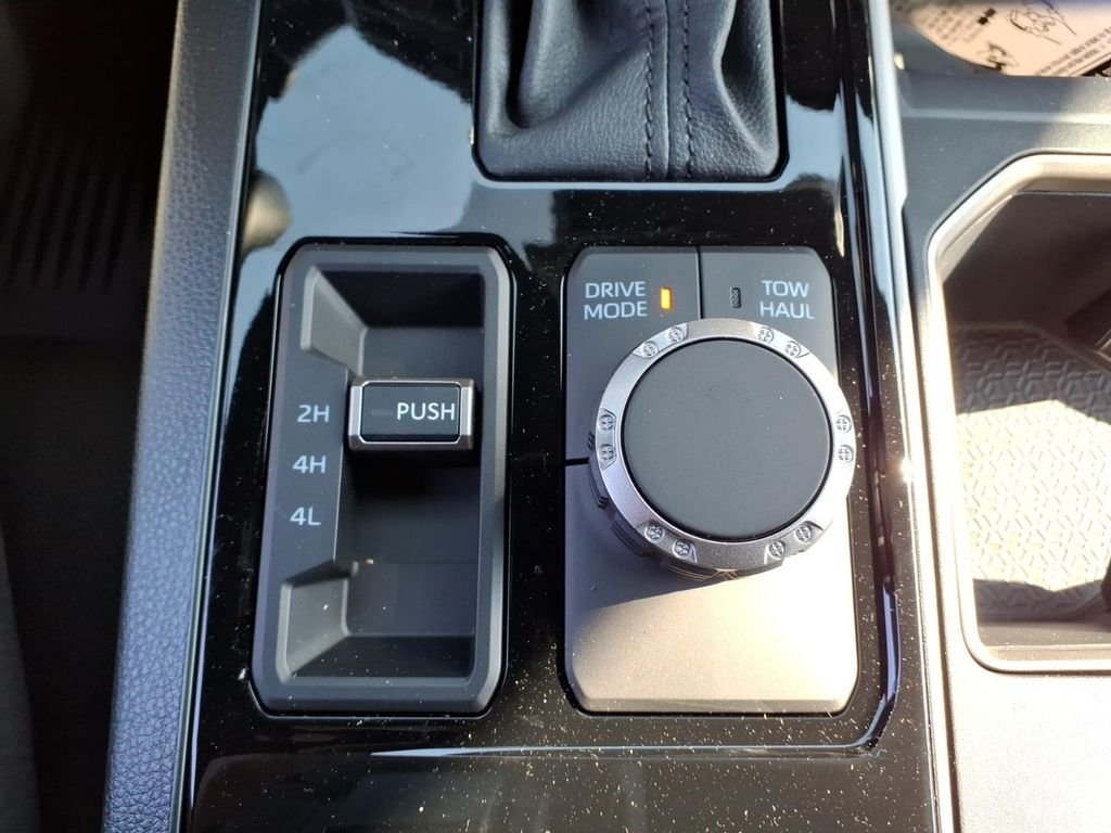 2026 Toyota Tundra SR5 - Photo 13