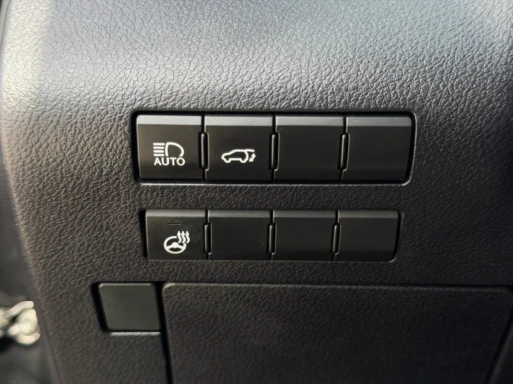 Used 2020 Black Lexus 350 image 21