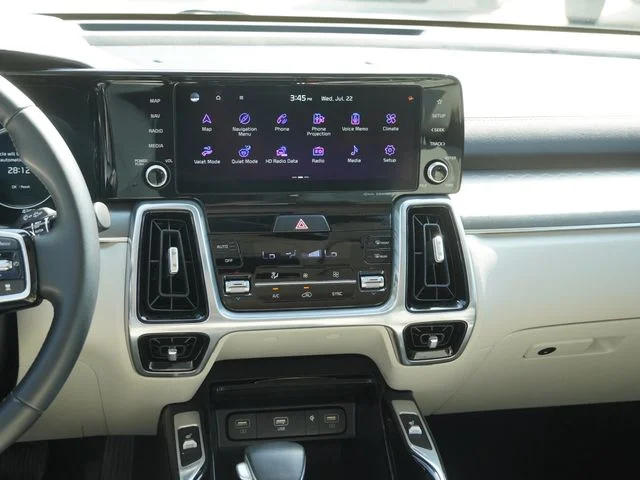 Used 2023 White Kia SX image 15