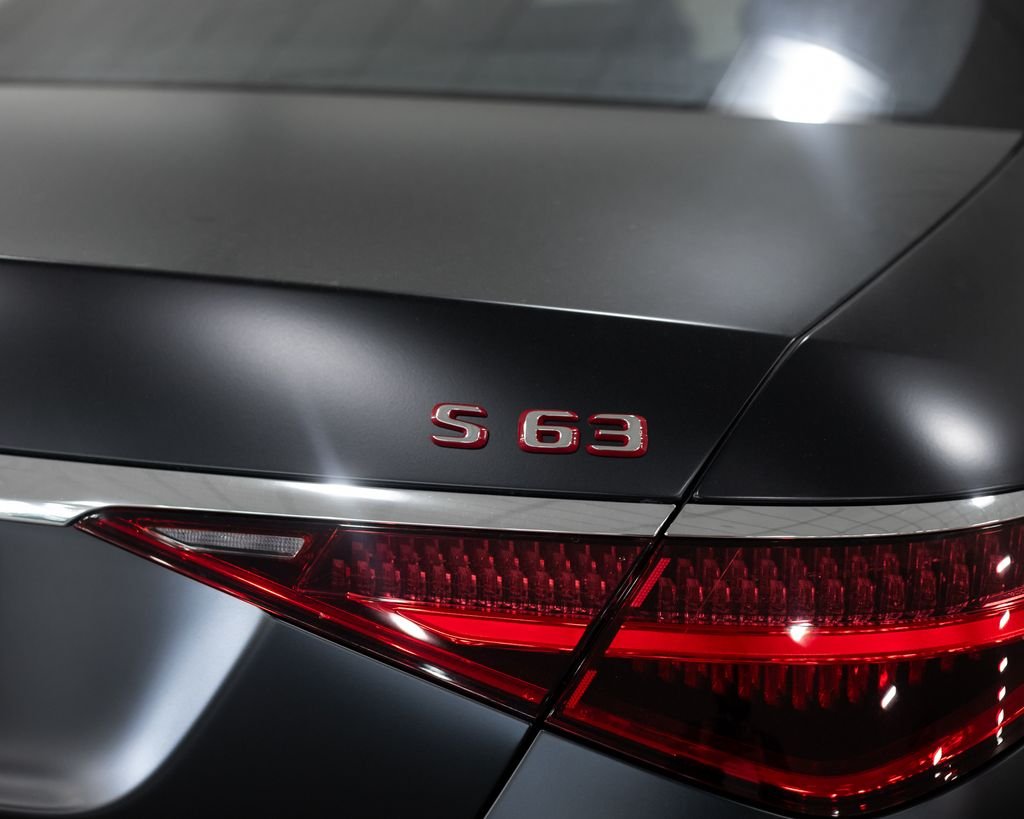 New 2026 MANUFAKTUR Night Black Magno Mercedes-Benz S 63 E AMG® image 10