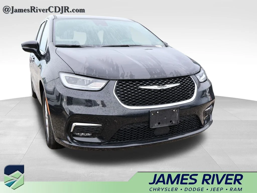 Used 2025 Black Chrysler Select image 8