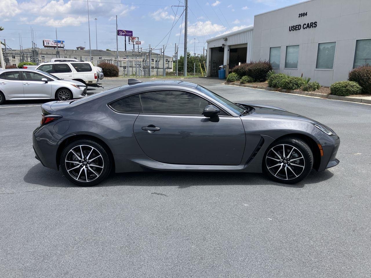 Used 2022 Gray (Pavement) Toyota Base image 6