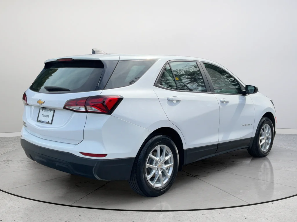 2024 Chevrolet Equinox LS - Photo 7