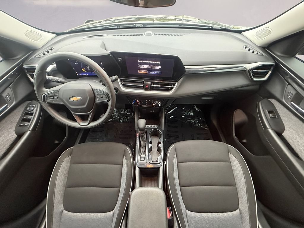 Used 2025 Black Chevrolet LT image 12