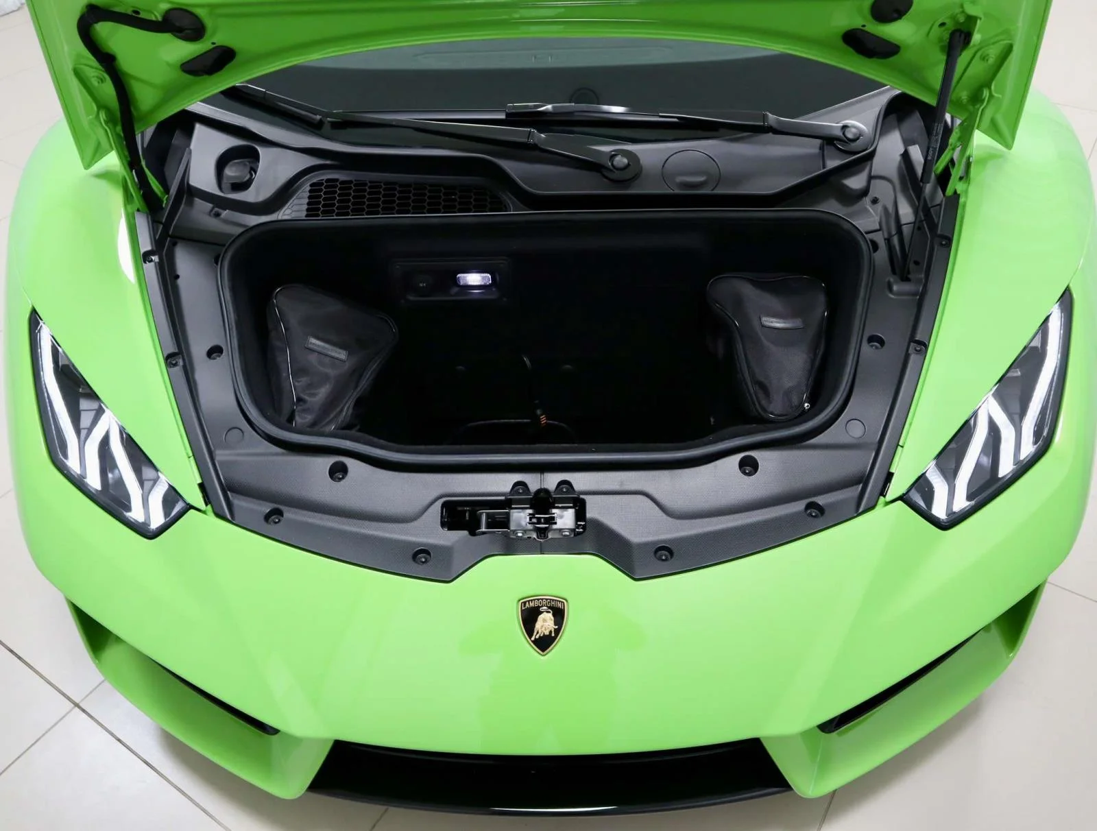 Used 2018 Verde Mantis Pearl Effect Lamborghini RWD Coupe image 10