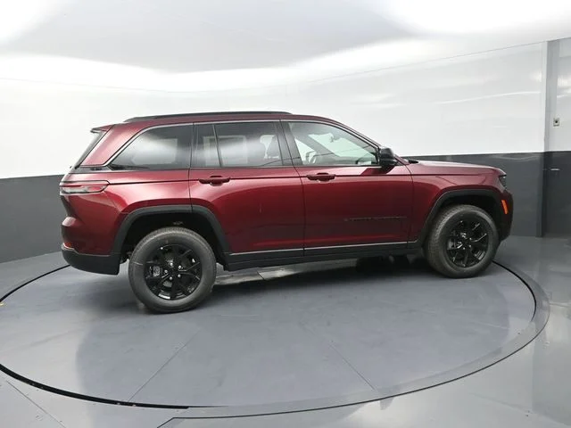 New 2026 Velvet Red Pearlcoat Jeep Altitude image 10