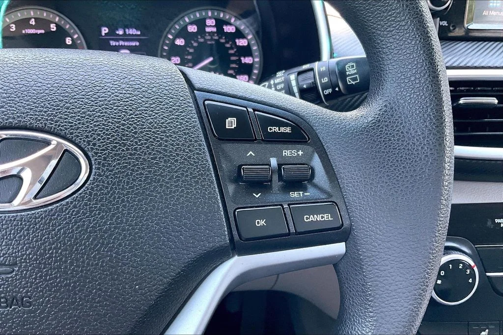 Used 2020 Silver Hyundai Value image 19
