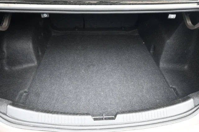 Used 2025 Mineral Gray Metallic Chevrolet LT image 6
