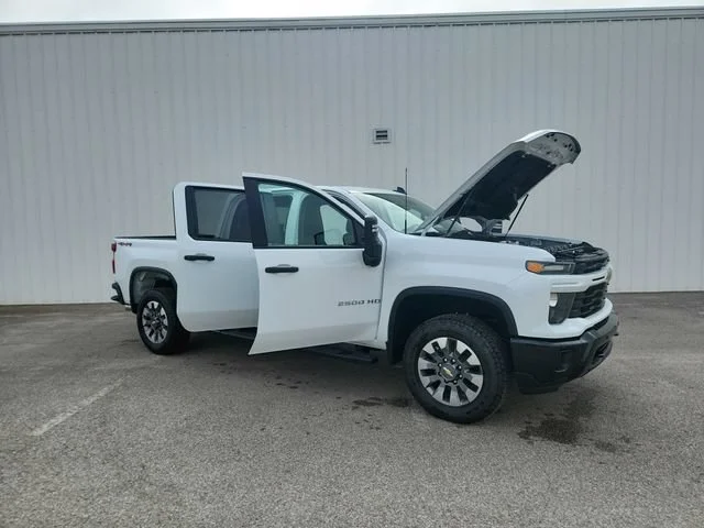2026 Chevrolet Silverado 2500 HD Custom - Photo 10