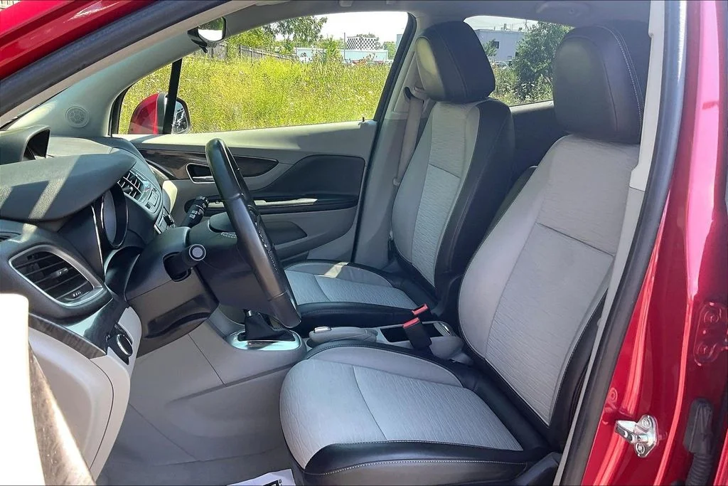 Used 2015 Red Buick Base image 24