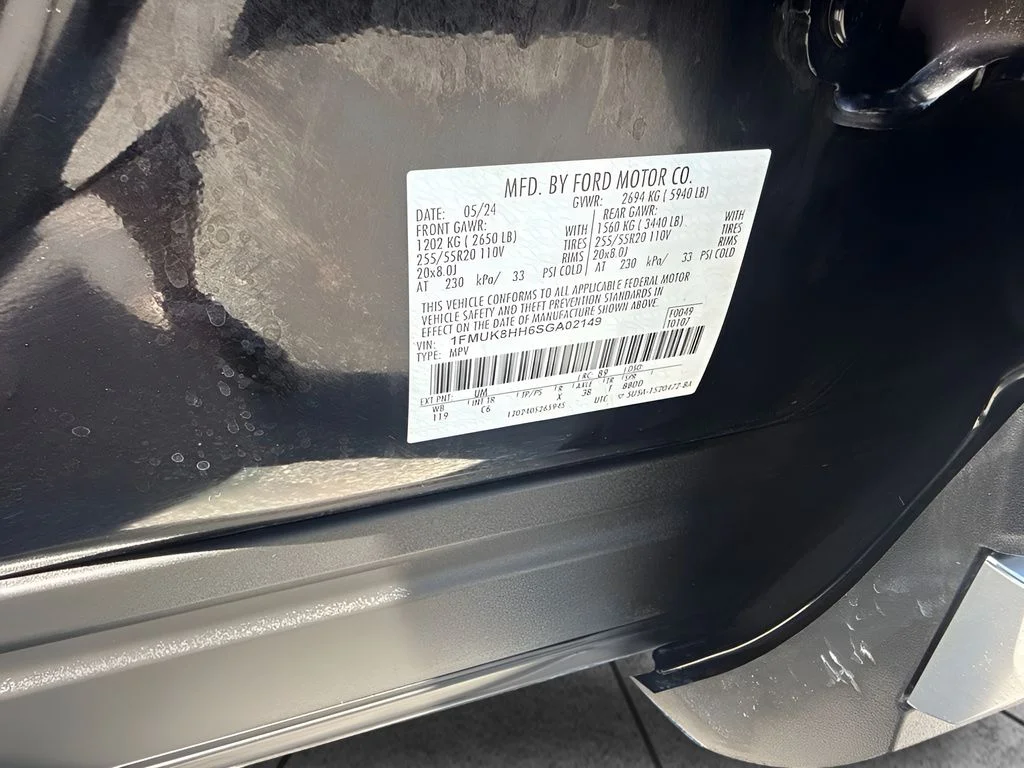 Used 2025 Black Ford Platinum image 23