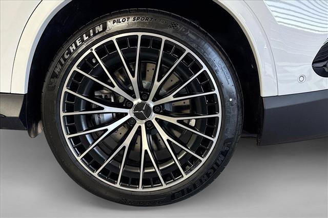 New 2026 MANUFAKTUR Moonlight White Metallic Mercedes-Benz AMG® GLC 43 image 57