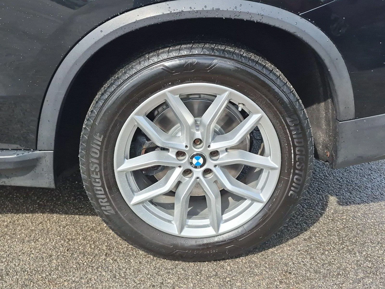 Used 2021 Black Sapphire Metallic BMW xDrive40i image 11