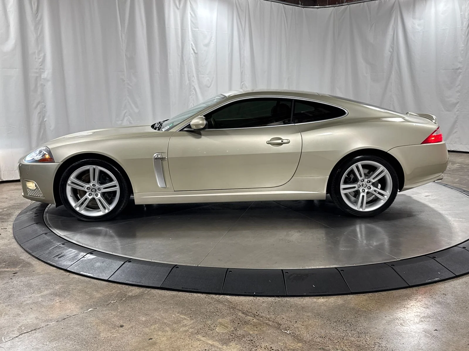 Used 2008 Winter Gold Jaguar XKR Base image 6