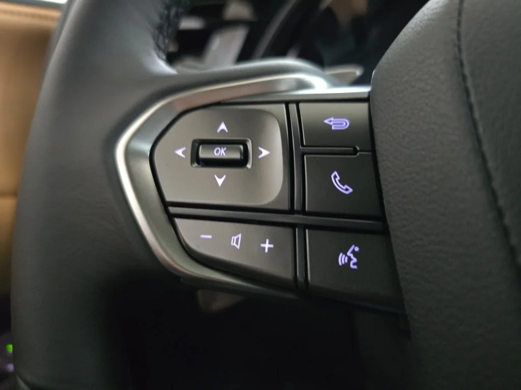 New 2026 Eminent White Pearl Lexus PREMIUM PLUS image 16