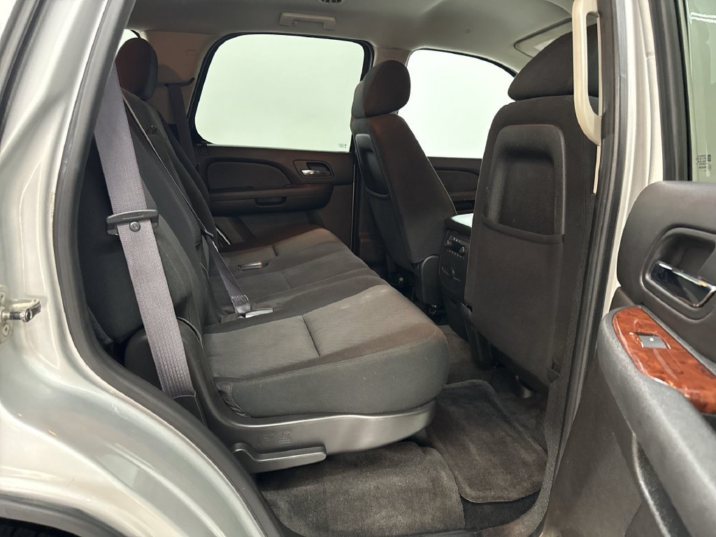 Used 2011 Pure Silver Metallic GMC SLE image 17