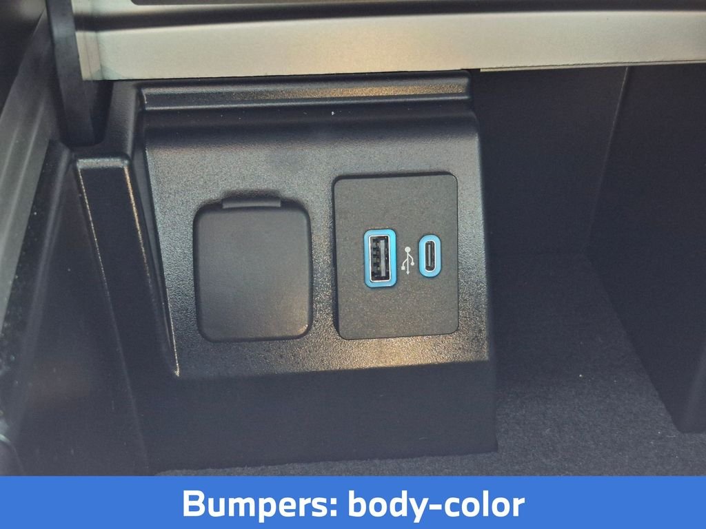 Used 2023 Blue Ford XLT image 33