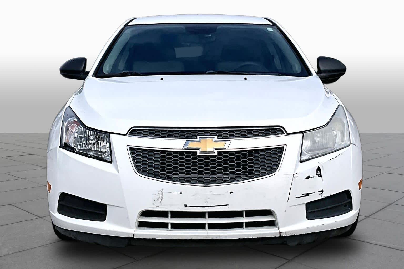 Used 2014 Summit White Chevrolet LS image 4