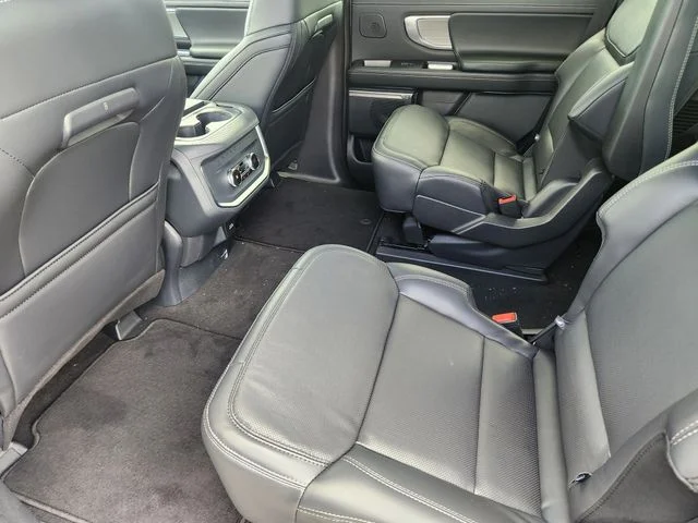 New 2026 Star White Metallic Tri-Coat Ford Platinum® image 29