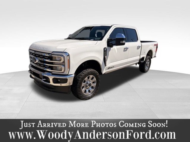 Used 2023 Star White Ford Lariat image 1