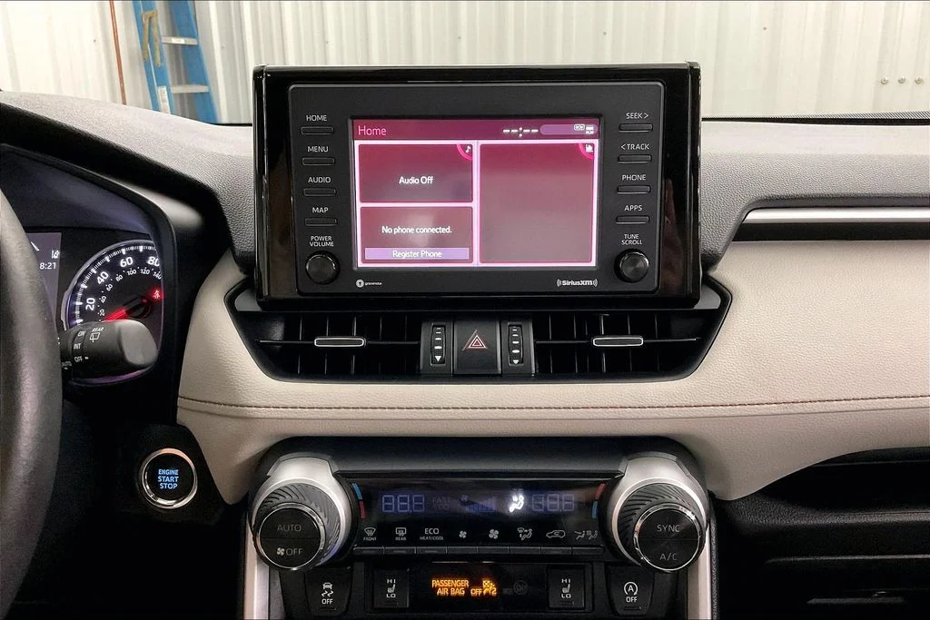 Used 2022 Blue Toyota XLE Premium image 35